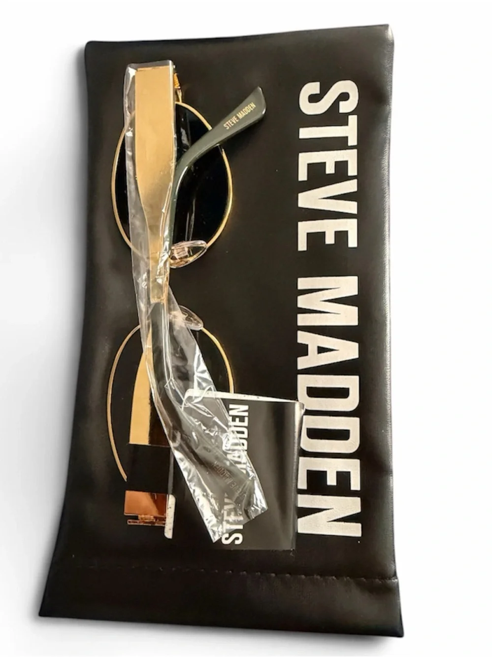 NWT Steve Madden Gold Frame Black Lens Oval Sunglasses
